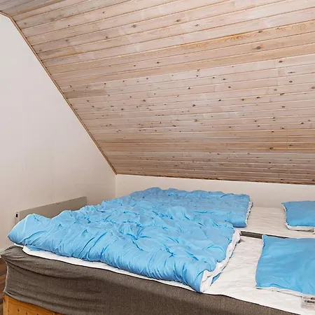 12 Person In Ferienhaus Bredebro