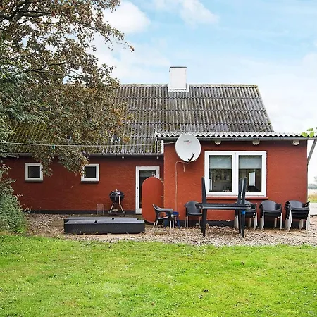 Ferienhaus 12 Person In Bredebro
