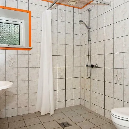 12 Person In Ferienhaus Bredebro